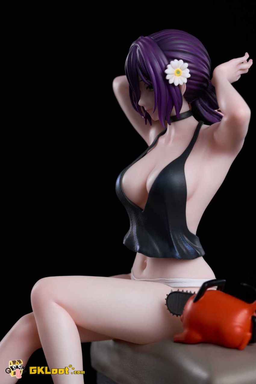 HS Studio 1/6 Chainsaw Man Reze Statue - View 3 HS Studio 1/6 Chainsaw Man Reze Statue - View 3