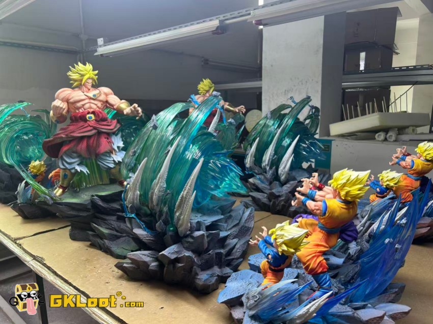 Kylin Studio Dragon Ball Broly VS Goku & Goten & Gohan Statue - View 2 Kylin Studio Dragon Ball Broly VS Goku & Goten & Gohan Statue - View 2
