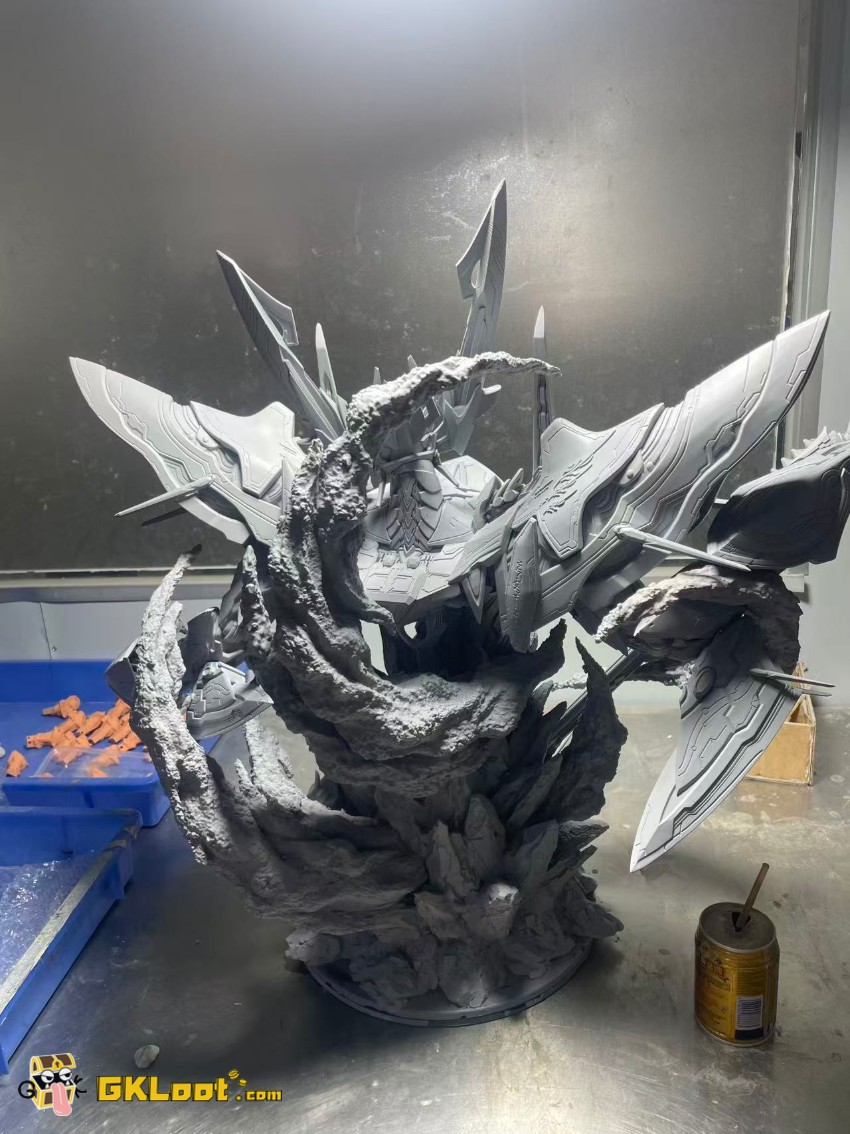 Ready Player 1 & Fifteen Studio 1/6 Wuthering Waves Aemeath Statue w/ LED - View 3 Ready Player 1 & Fifteen Studio 1/6 Wuthering Waves Aemeath Statue w/ LED - View 3