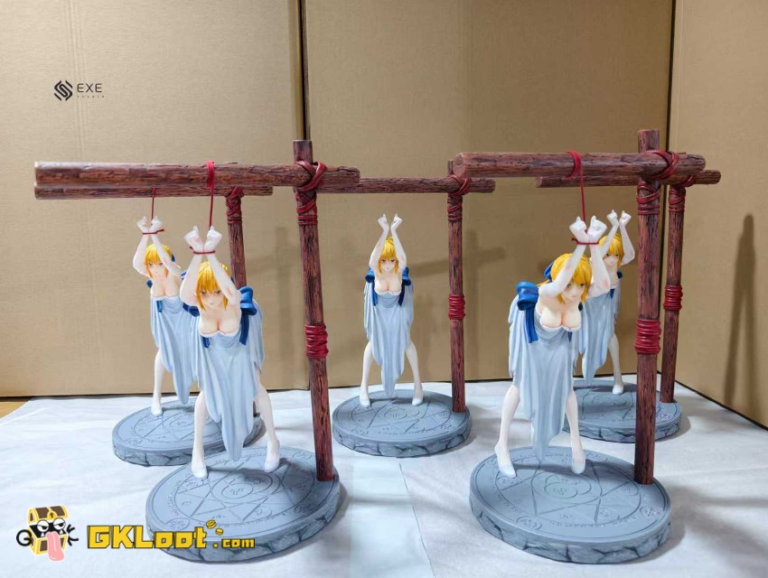 EXE Studio 1/6 Fate/Stay Night Saber Artoria Pendragon Statue w/ LED - View 1 EXE Studio 1/6 Fate/Stay Night Saber Artoria Pendragon Statue w/ LED - View 1