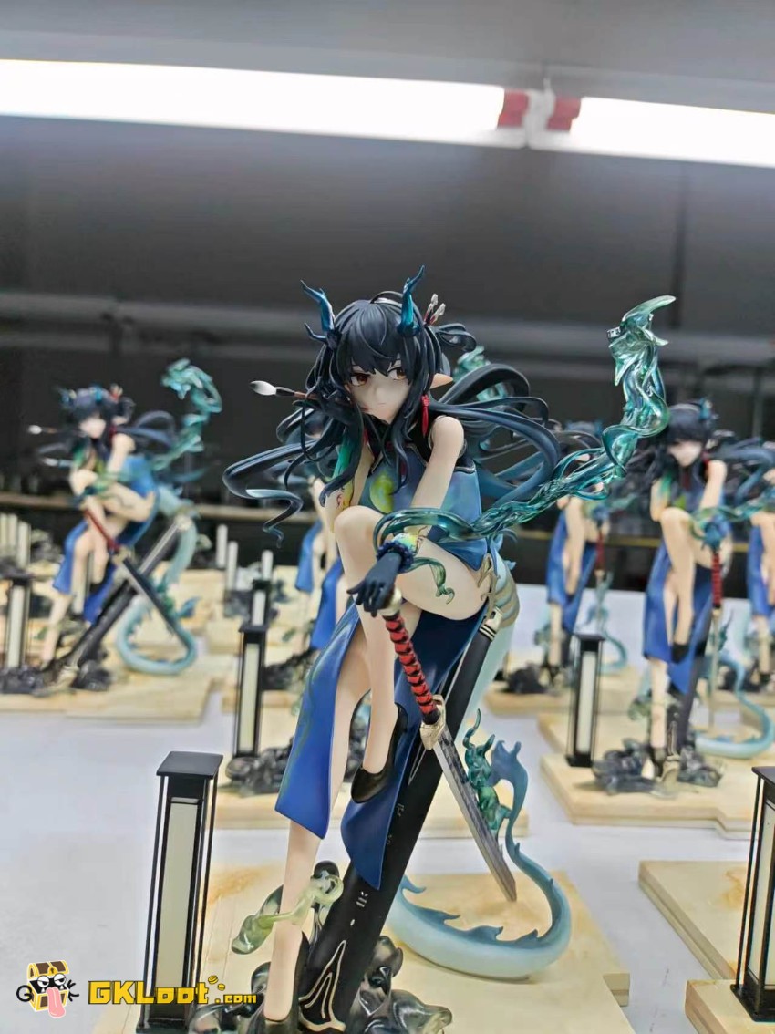Miao Wu Studio Arknights Dusk Statue - View 2 Miao Wu Studio Arknights Dusk Statue - View 2