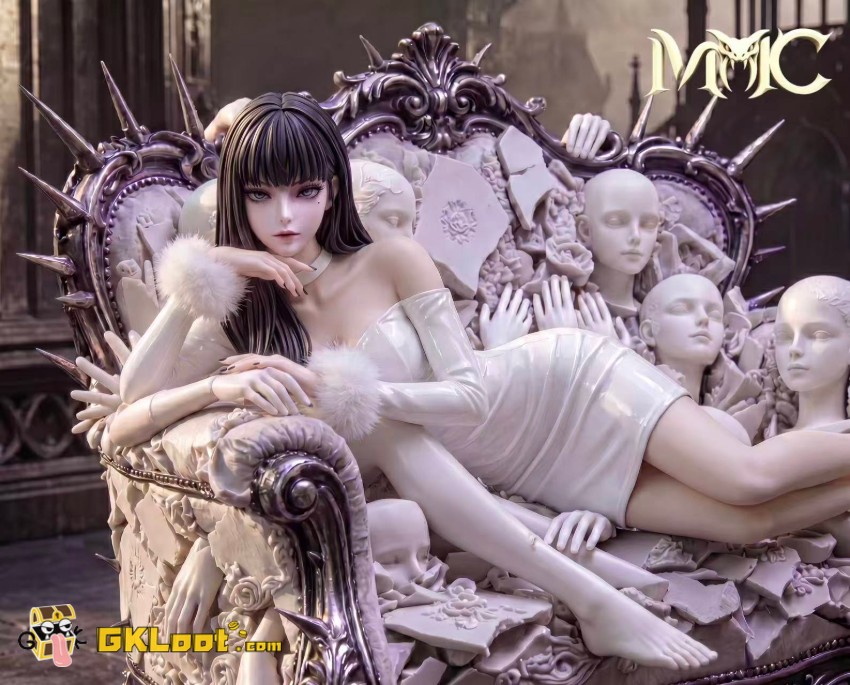 MMC Studio 1/4 Tomie Kawakami Tomie Statue w/ LED - View 3 MMC Studio 1/4 Tomie Kawakami Tomie Statue w/ LED - View 3