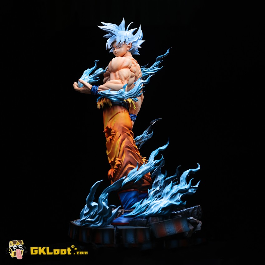 T&M Studio Studio Dragon Ball Super Son Goku Ultra Instinct Statue - View 4 T&M Studio Studio Dragon Ball Super Son Goku Ultra Instinct Statue - View 4