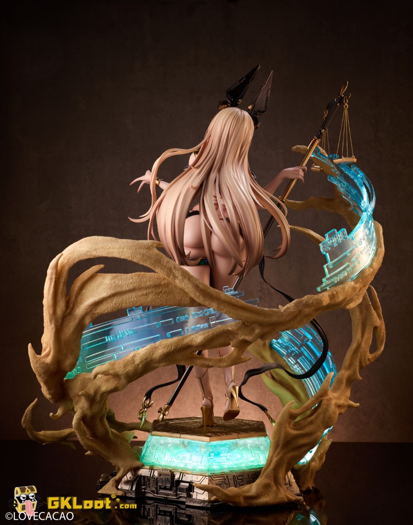 Skin & Hobbysakura Studio 1/4 Original Pharaoh Girl Statue w/ LED - View 3 Skin & Hobbysakura Studio 1/4 Original Pharaoh Girl Statue w/ LED - View 3
