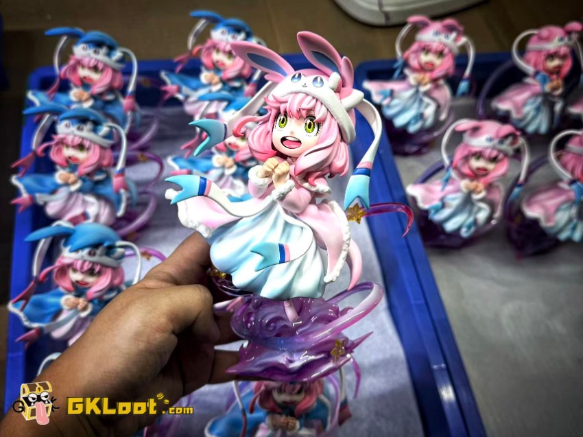 Chou Xiang Studio Spy × Family Anya Forger Cosplay Sylveon Statue - View 1 Chou Xiang Studio Spy × Family Anya Forger Cosplay Sylveon Statue - View 1