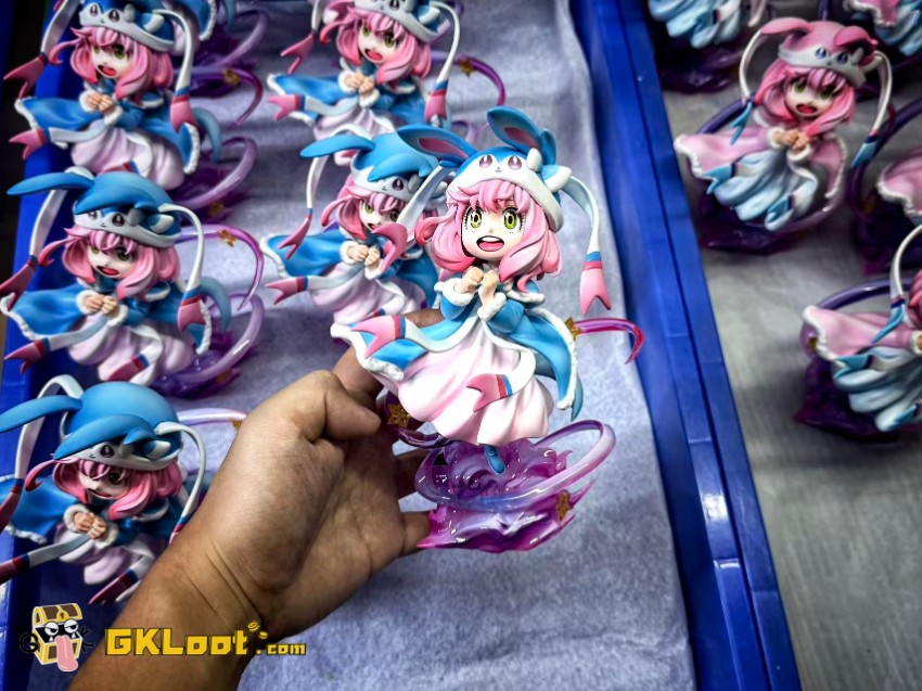 Chou Xiang Studio Spy × Family Anya Forger Cosplay Sylveon Statue - View 2 Chou Xiang Studio Spy × Family Anya Forger Cosplay Sylveon Statue - View 2