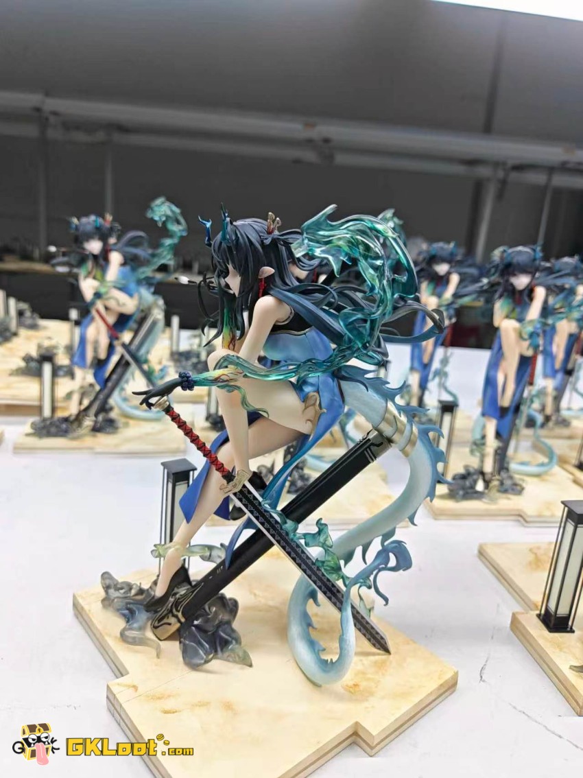 Miao Wu Studio Arknights Dusk Statue - View 3 Miao Wu Studio Arknights Dusk Statue - View 3