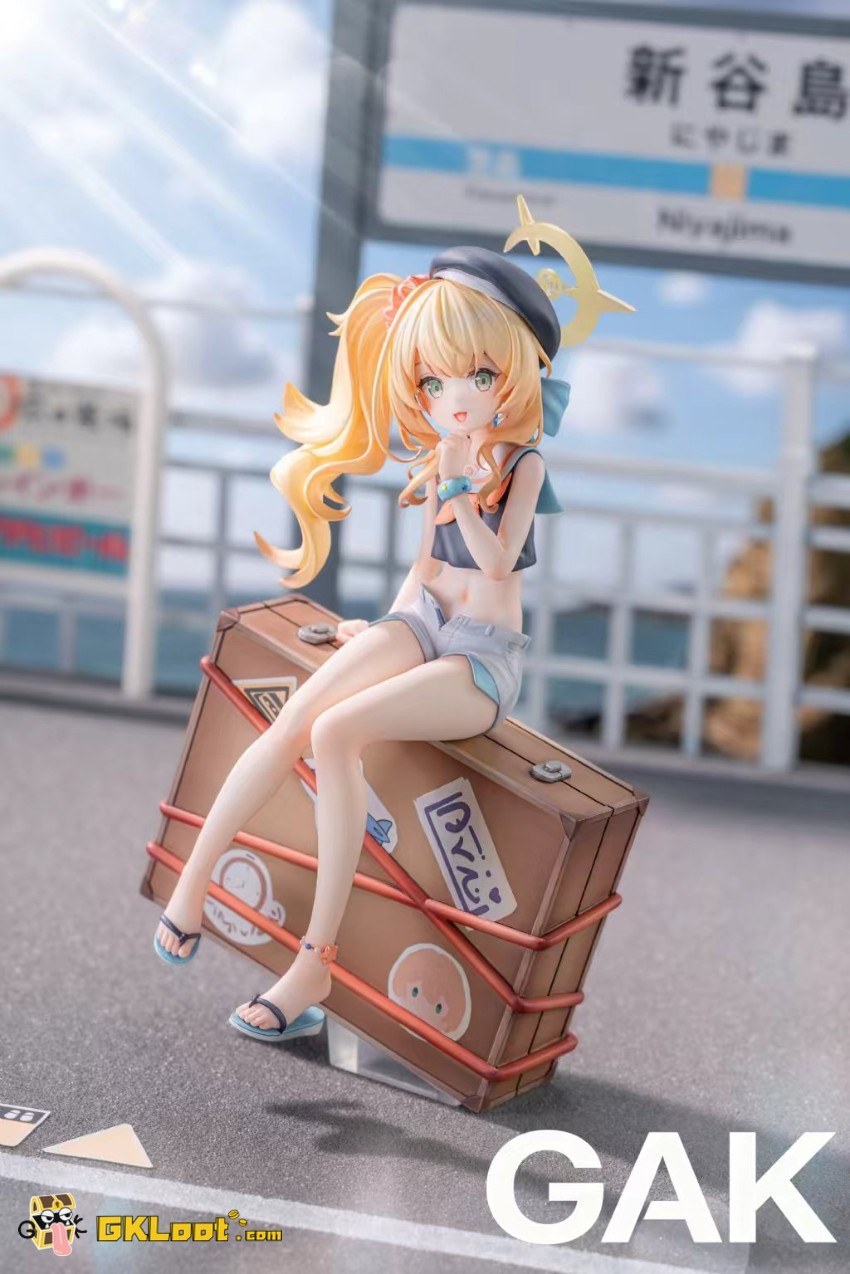 GAK Studio 1/7 Blue Archive Smiling Professor Statue - View 3 GAK Studio 1/7 Blue Archive Smiling Professor Statue - View 3