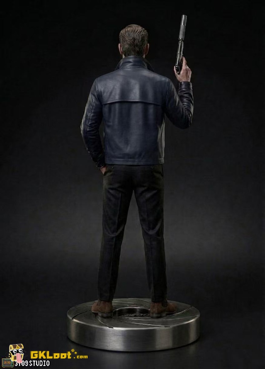 3109 Studio 1/4 007 First Light James Bond Statue - View 3 3109 Studio 1/4 007 First Light James Bond Statue - View 3