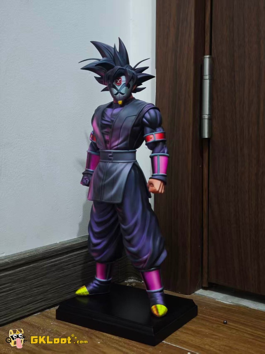 AW Studio 1/6 Dragon Ball Goku Black Statue - View 5 AW Studio 1/6 Dragon Ball Goku Black Statue - View 5