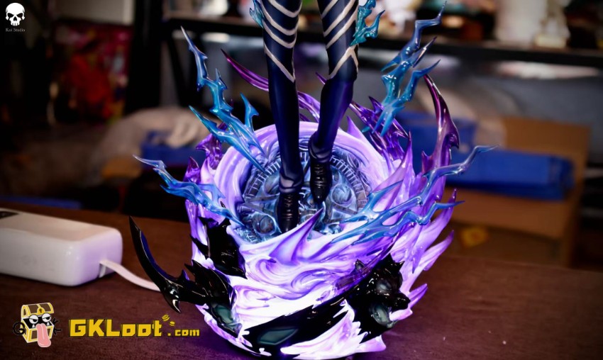 Koi Studio 1/6 Jujutsu Kaisen Satoru Gojo Statue - View 2 Koi Studio 1/6 Jujutsu Kaisen Satoru Gojo Statue - View 2