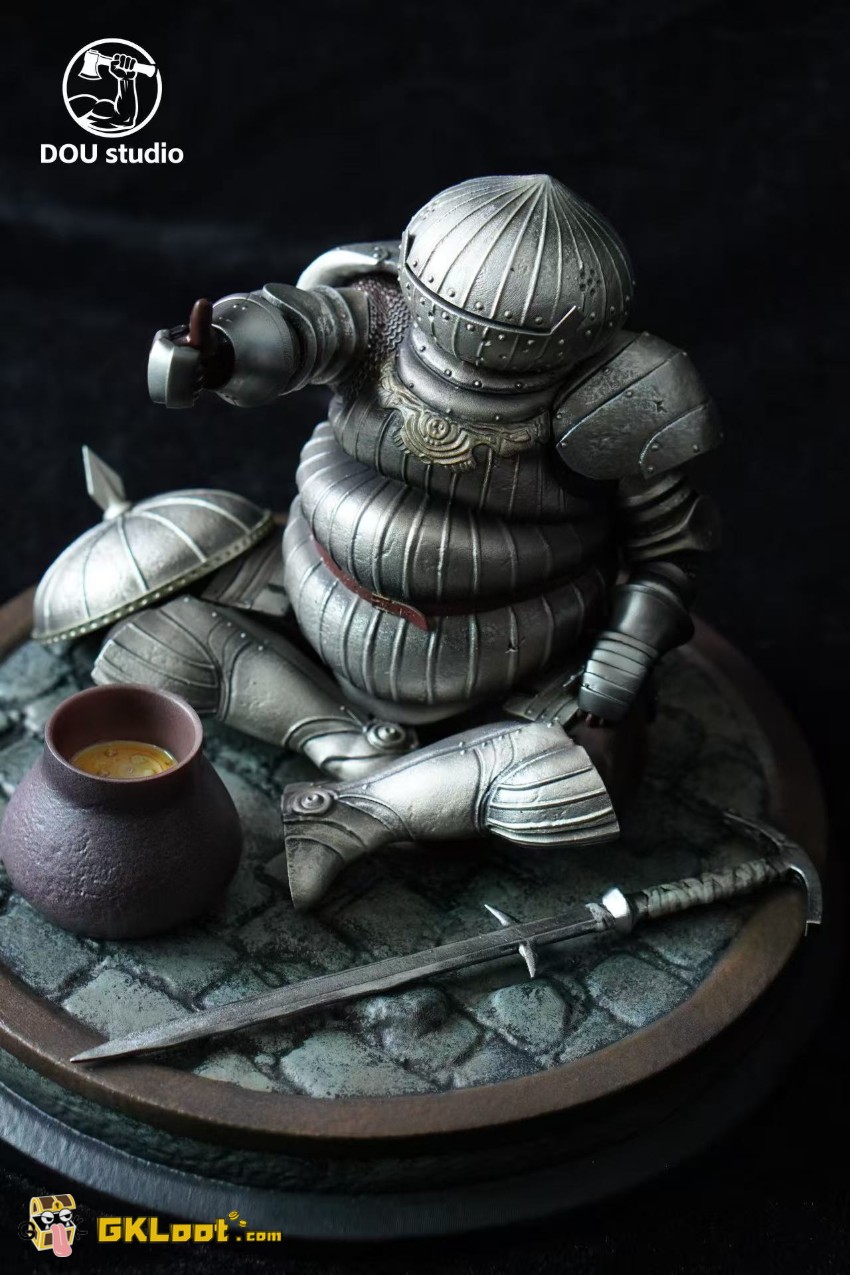 DOU Studio Dark Souls Siegward of Catarina Statue - View 3 DOU Studio Dark Souls Siegward of Catarina Statue - View 3