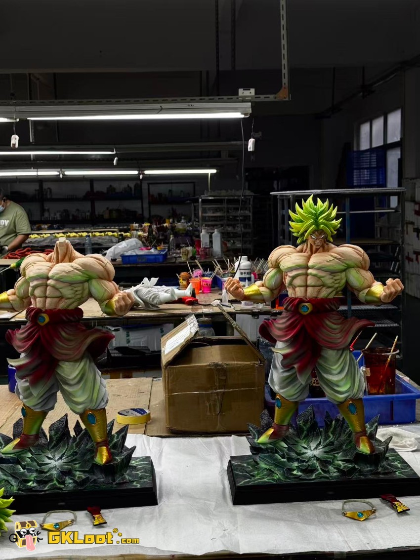 Black List Studio Dragon Ball Broly Statue w/ LED - View 2 Black List Studio Dragon Ball Broly Statue w/ LED - View 2