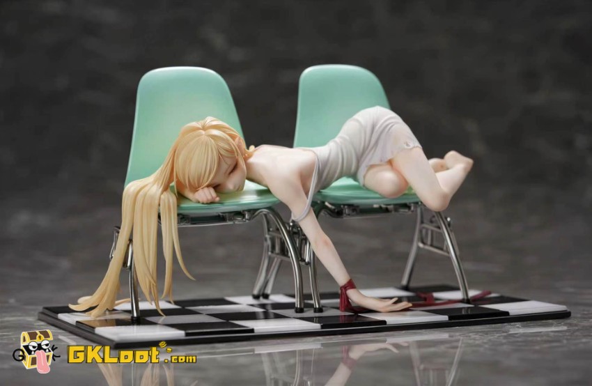 Miao Wu Studio 1/6 Bakemonogatari Oshino Shinobu Statue - View 3 Miao Wu Studio 1/6 Bakemonogatari Oshino Shinobu Statue - View 3