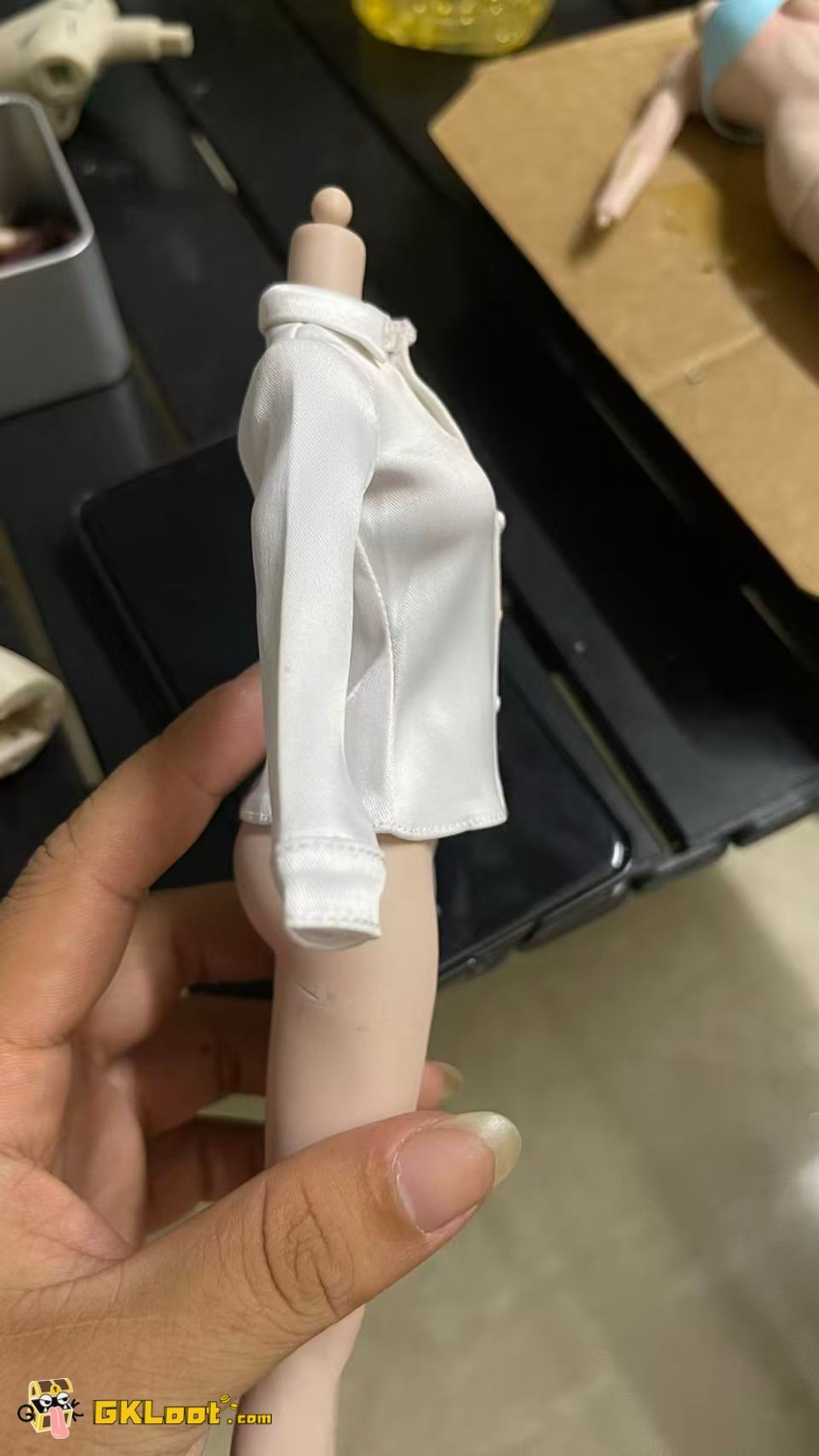 BoxQi Studio 1/6 Chainsaw Man Makima Action Figure - View 3 BoxQi Studio 1/6 Chainsaw Man Makima Action Figure - View 3