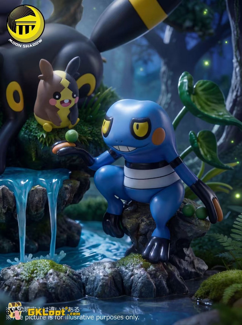 Moon Shadow Studio Pokémon Umbreon Statue - View 2 Moon Shadow Studio Pokémon Umbreon Statue - View 2