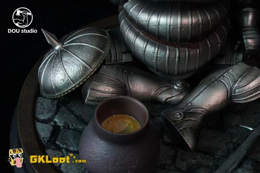 DOU Studio Dark Souls Siegward of Catarina Statue - View 4 DOU Studio Dark Souls Siegward of Catarina Statue - View 4