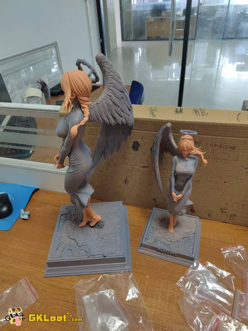 Night Wing & Hera Studio Chainsaw Man Makima Statue - View 1 Night Wing & Hera Studio Chainsaw Man Makima Statue - View 1