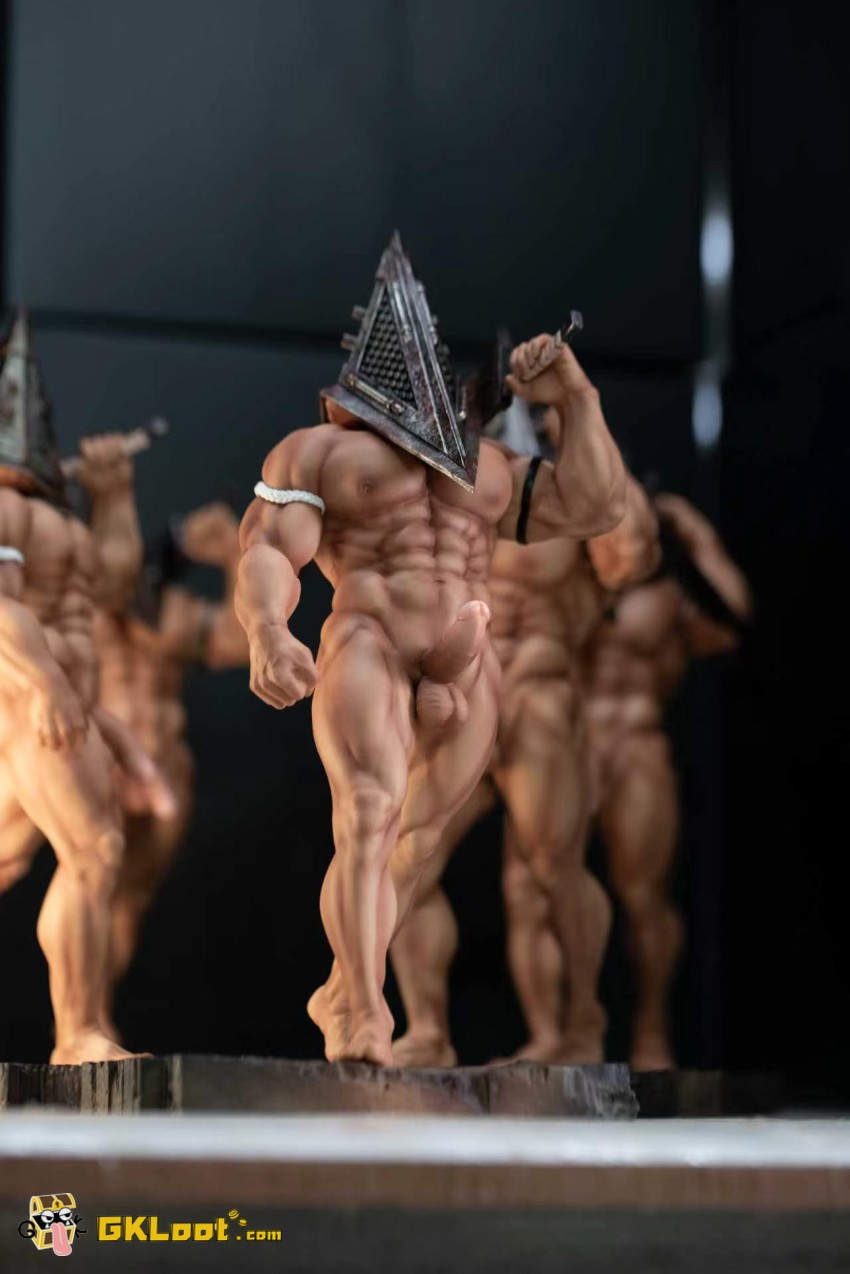 Mono Studio 1/6 Silent Hill Pyramid Head Statue - View 4 Mono Studio 1/6 Silent Hill Pyramid Head Statue - View 4