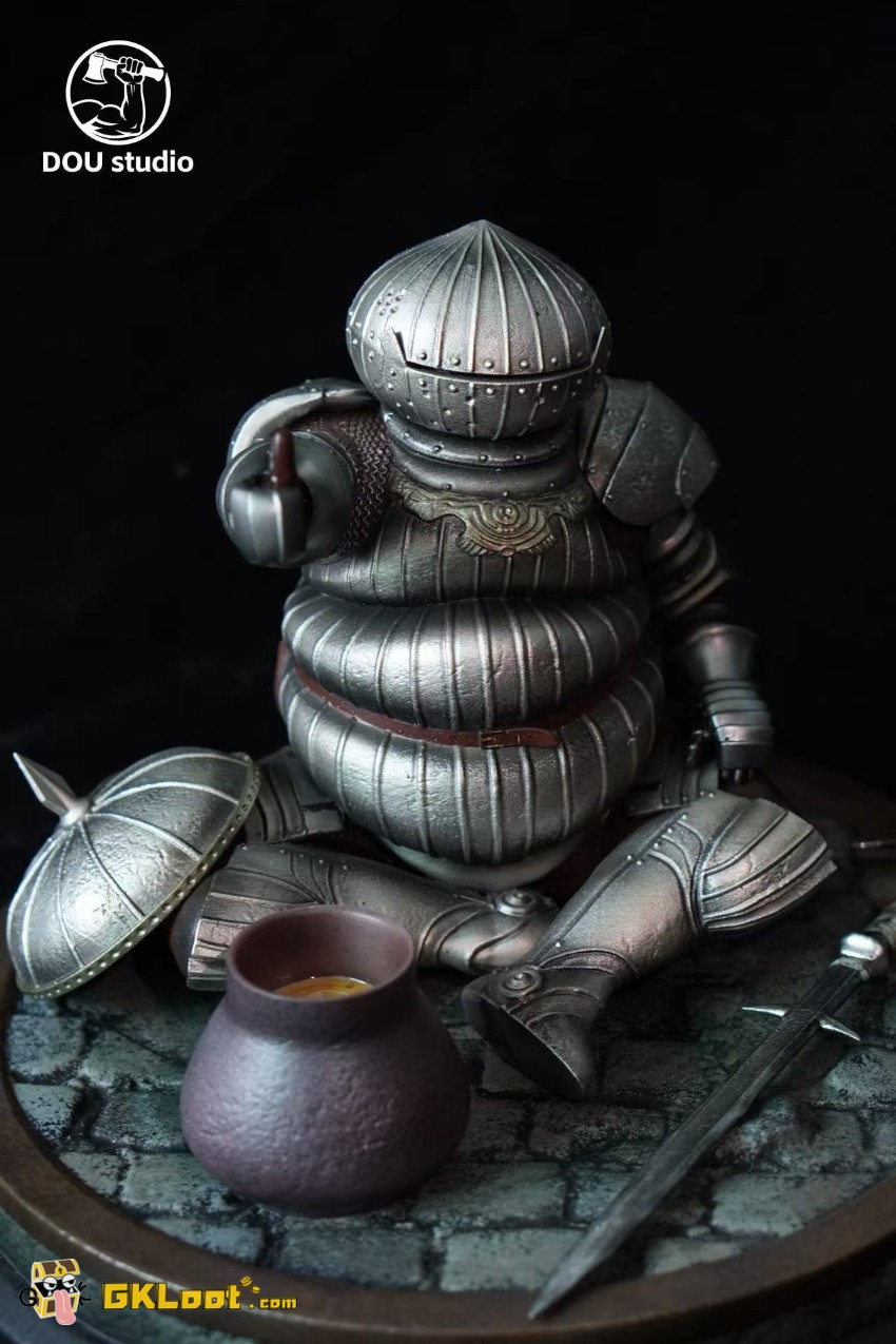 DOU Studio Dark Souls Siegward of Catarina Statue - View 2 DOU Studio Dark Souls Siegward of Catarina Statue - View 2