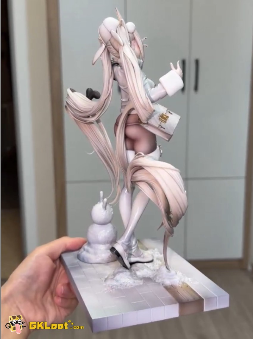 Genius Bee Studio Goddess of Victory: Nikke Blanc Statue - View 5 Genius Bee Studio Goddess of Victory: Nikke Blanc Statue - View 5