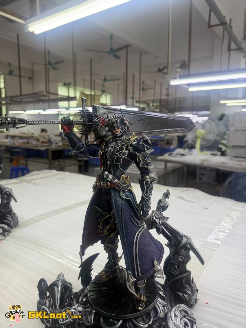 Heart Lock Studio 1/6 Final Fantasy Dark Knight Statue - View 2 Heart Lock Studio 1/6 Final Fantasy Dark Knight Statue - View 2