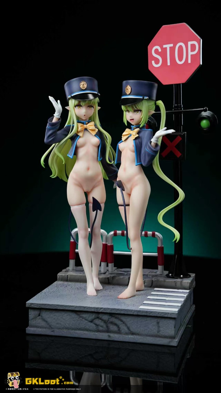 Genius Bee Studio Blue Archive Tachibana Hikari & Tachibana Nozomi Statue - View 8 Genius Bee Studio Blue Archive Tachibana Hikari & Tachibana Nozomi Statue - View 8