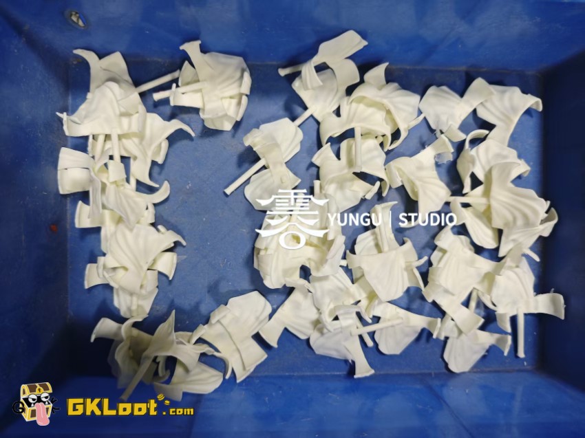 YunGu Studio 1/6 Love and Deepspace Zayne Statue - View 8 YunGu Studio 1/6 Love and Deepspace Zayne Statue - View 8