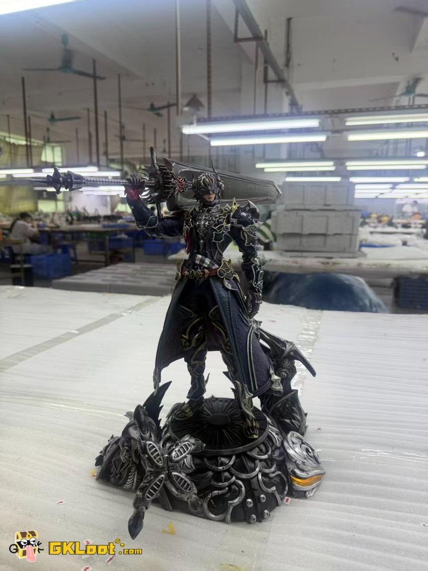 Heart Lock Studio 1/6 Final Fantasy Dark Knight Statue - View 6 Heart Lock Studio 1/6 Final Fantasy Dark Knight Statue - View 6