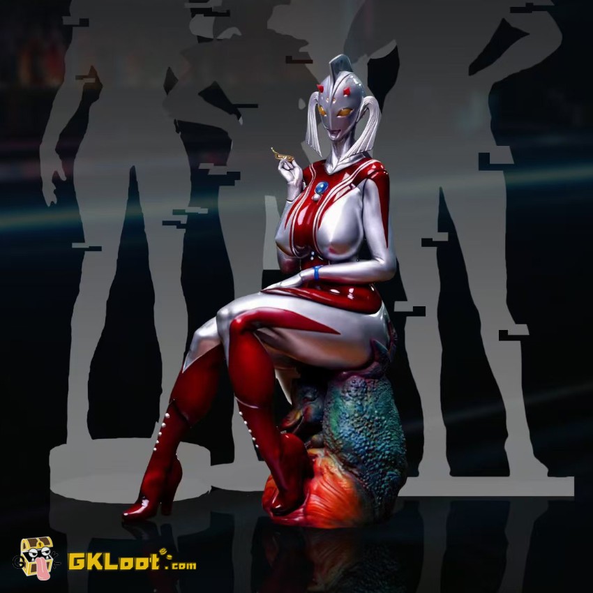 Emergence Studio 1/4 Ultraman Mother of Ultra Statue - View 1 Emergence Studio 1/4 Ultraman Mother of Ultra Statue - View 1