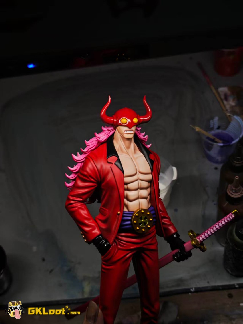 Dragon Tiger Studio One Piece Who's-Who Statue - View 3 Dragon Tiger Studio One Piece Who's-Who Statue - View 3
