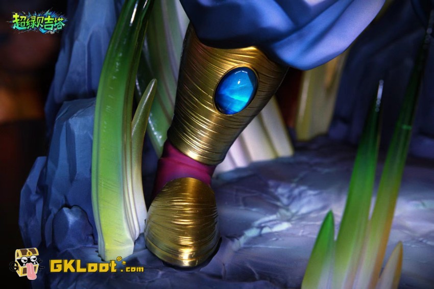 BQ Studio 1/6 Dragon Ball Broly Statue - View 4 BQ Studio 1/6 Dragon Ball Broly Statue - View 4