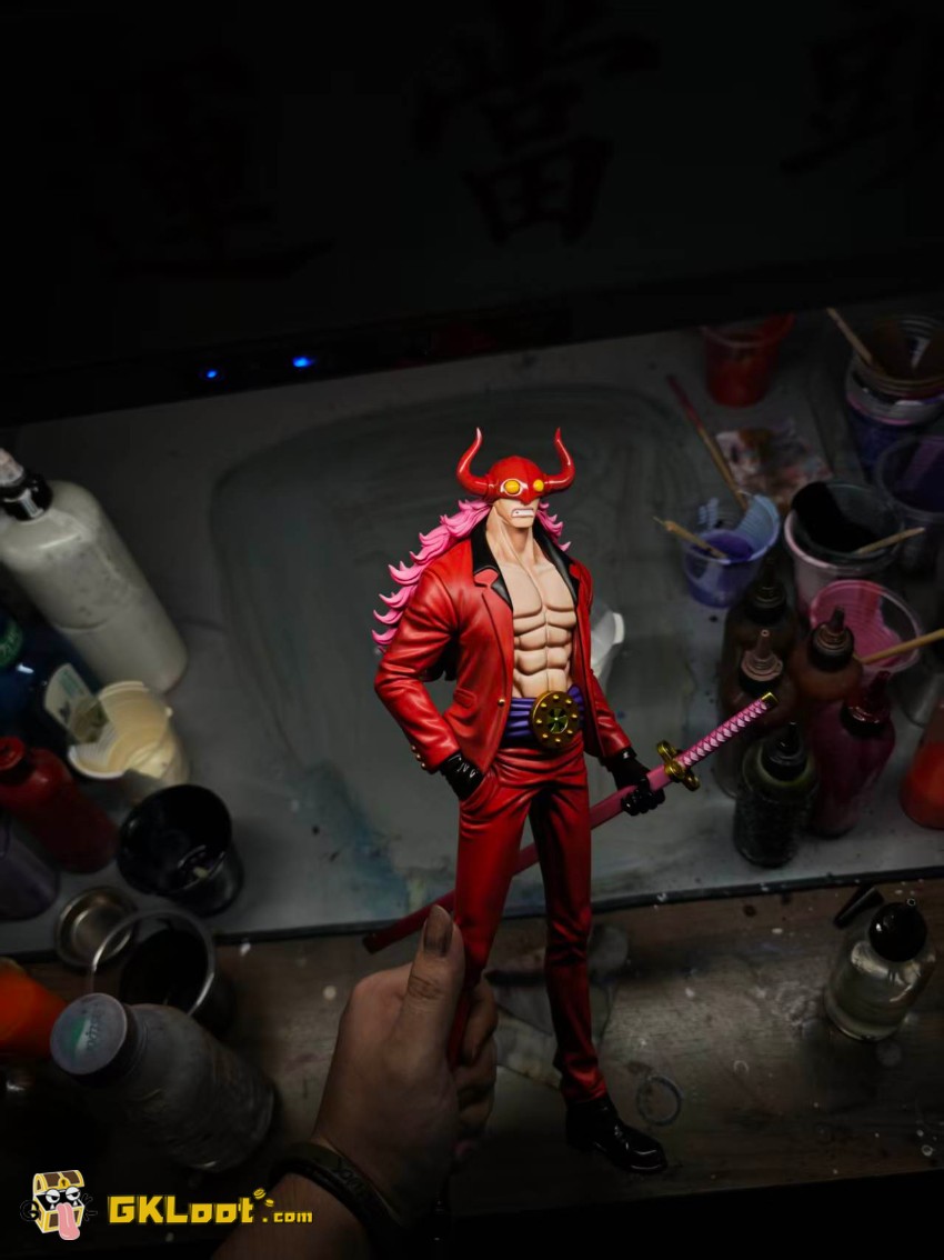Dragon Tiger Studio One Piece Who's-Who Statue - View 2 Dragon Tiger Studio One Piece Who's-Who Statue - View 2