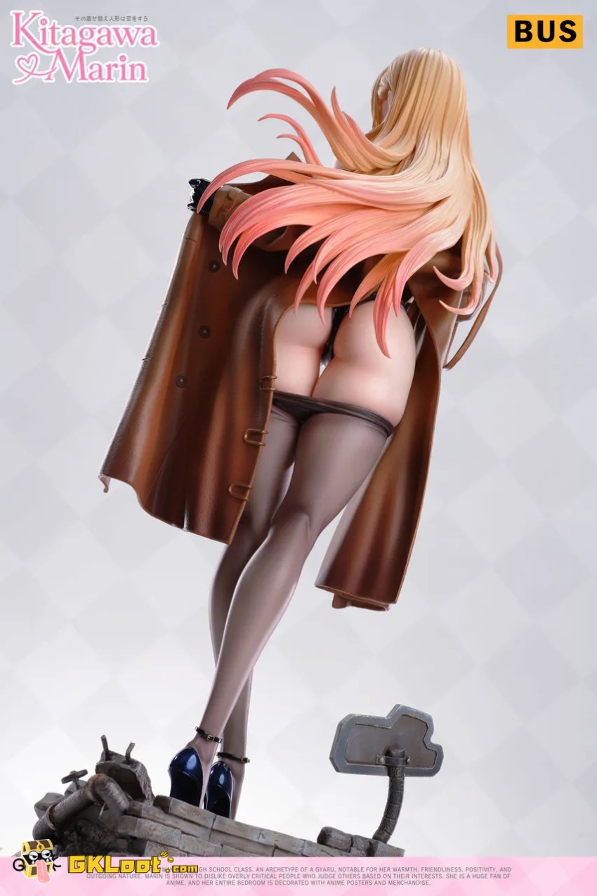BUS Studio 1/4 My Dress-Up Darling Kitagawa Marin Statue - View 3 BUS Studio 1/4 My Dress-Up Darling Kitagawa Marin Statue - View 3