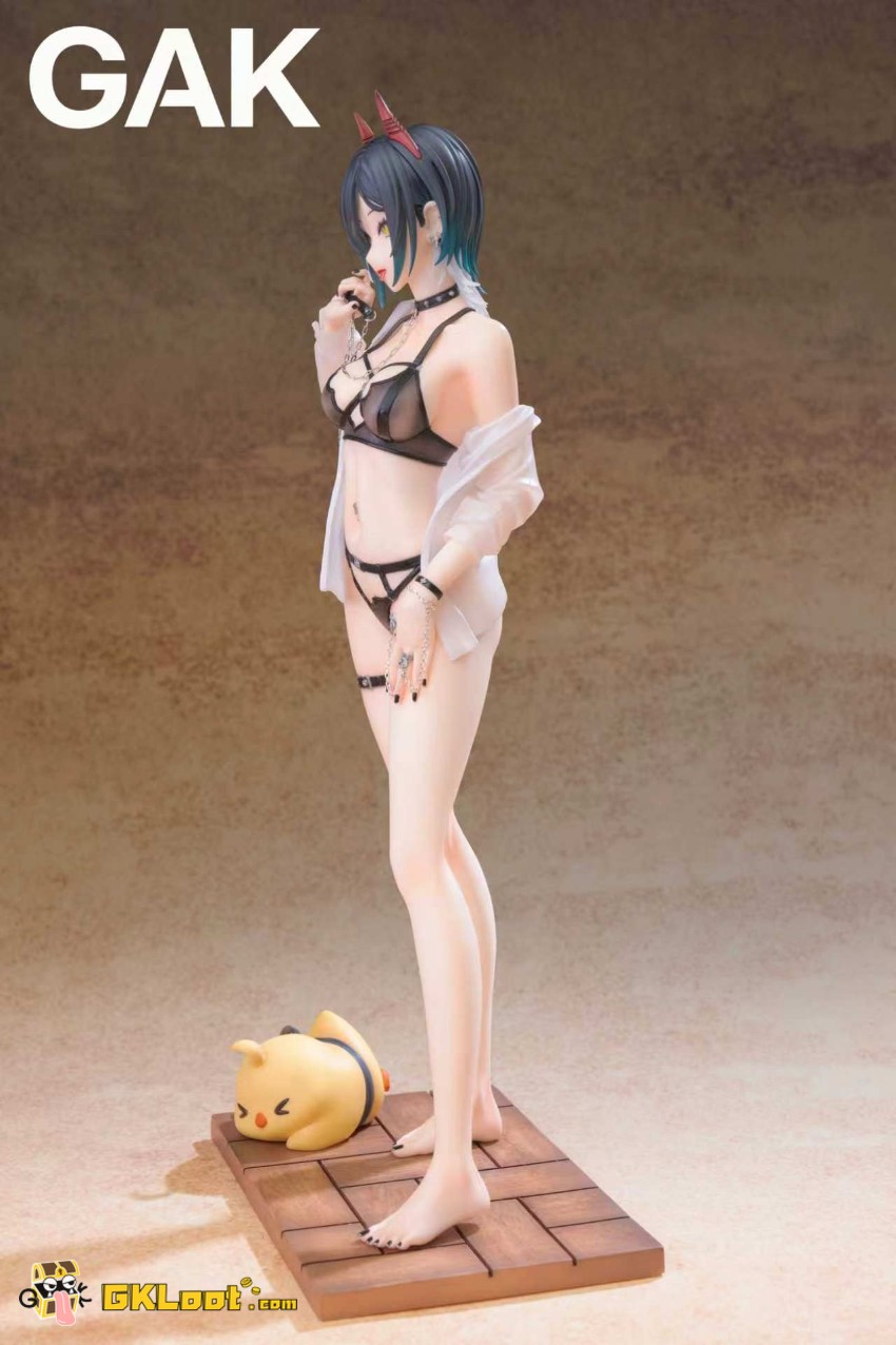 GAK Studio 1/7 Azur Lane Ulrich von Hutten Statue - View 4 GAK Studio 1/7 Azur Lane Ulrich von Hutten Statue - View 4