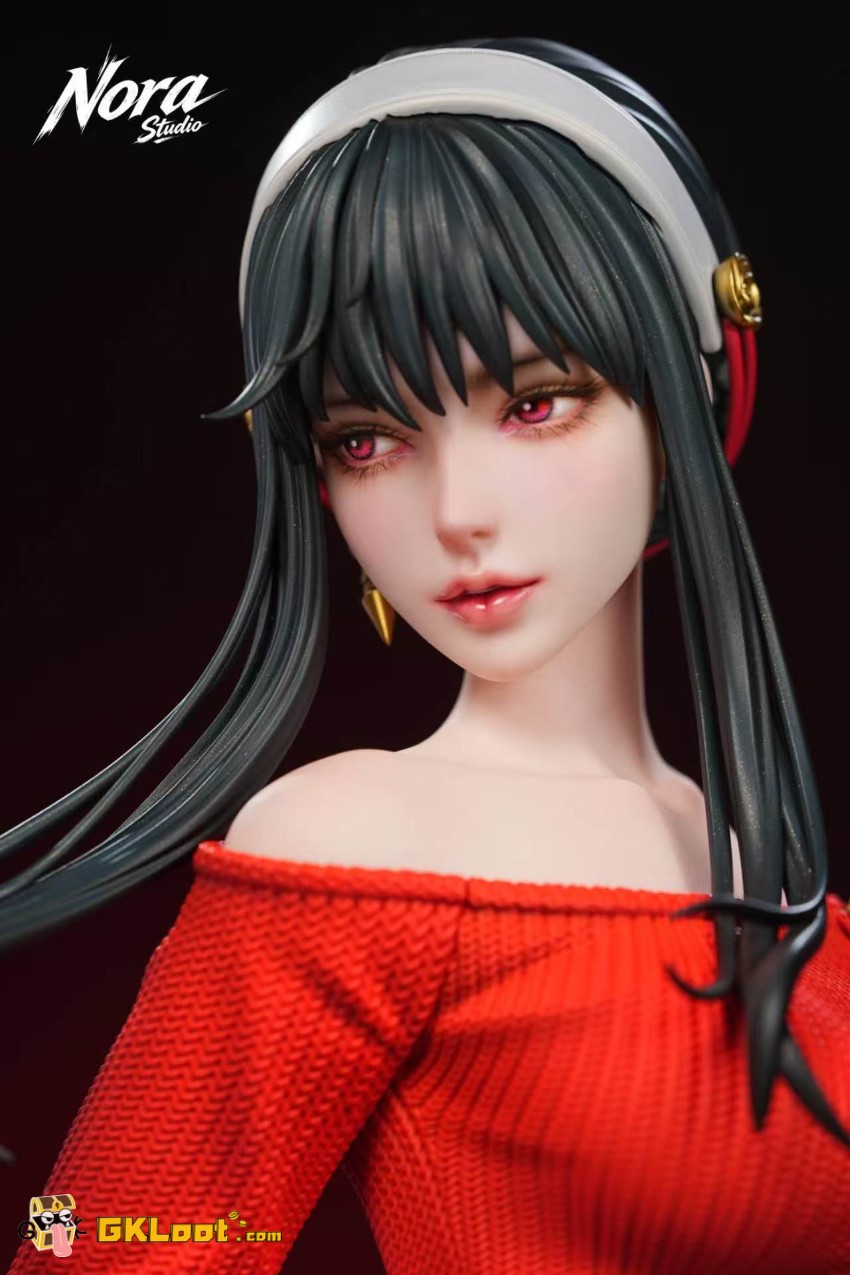 Nora Studio 1/4 Spy × Family Yor Forger Statue - View 1 Nora Studio 1/4 Spy × Family Yor Forger Statue - View 1
