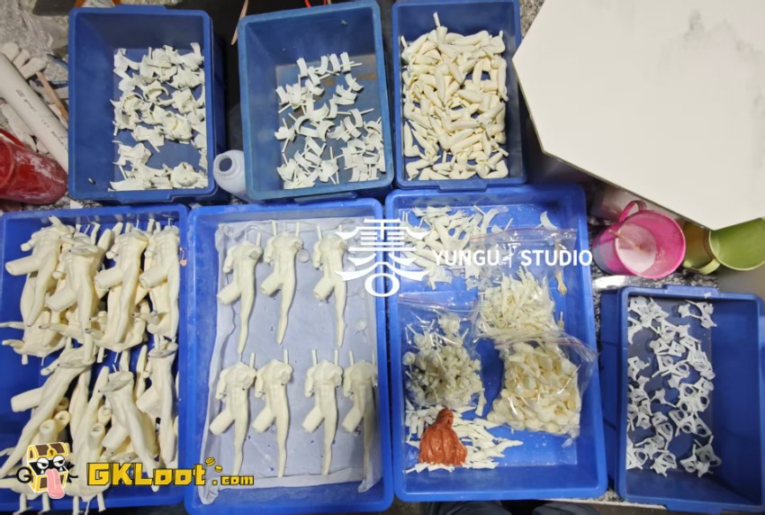 YunGu Studio 1/6 Love and Deepspace Zayne Statue - View 12 YunGu Studio 1/6 Love and Deepspace Zayne Statue - View 12