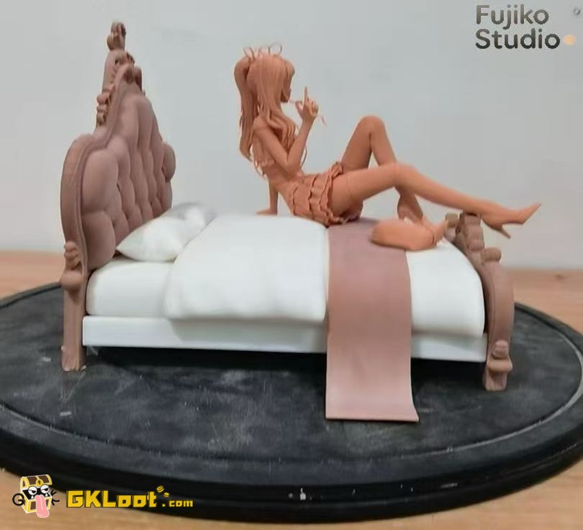 Fujiko & Ht Studio 1/6 Paradise Kiss Miwako Sakurada Statue - View 4 Fujiko & Ht Studio 1/6 Paradise Kiss Miwako Sakurada Statue - View 4