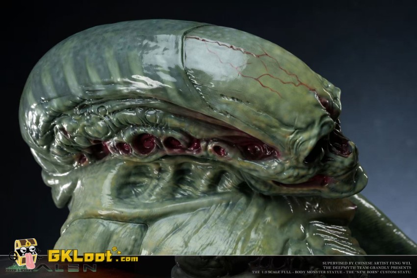 DEEPMYTH Studio 1/3 Alien Newborn Statue w/ LED - View 4 DEEPMYTH Studio 1/3 Alien Newborn Statue w/ LED - View 4