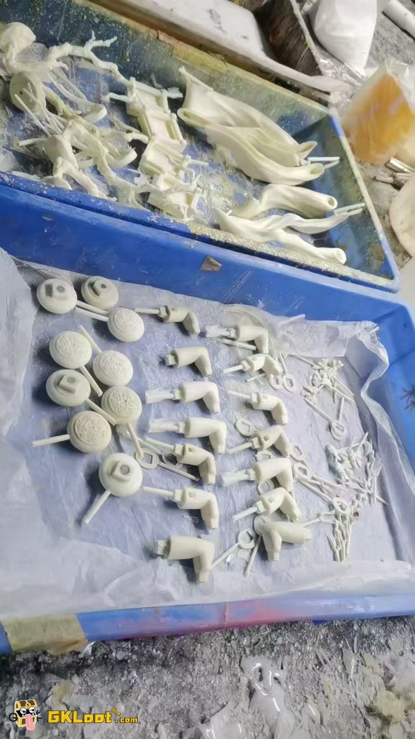 Ship Girl Studio 1/4 Azur Lane Taihou Statue - View 2 Ship Girl Studio 1/4 Azur Lane Taihou Statue - View 2