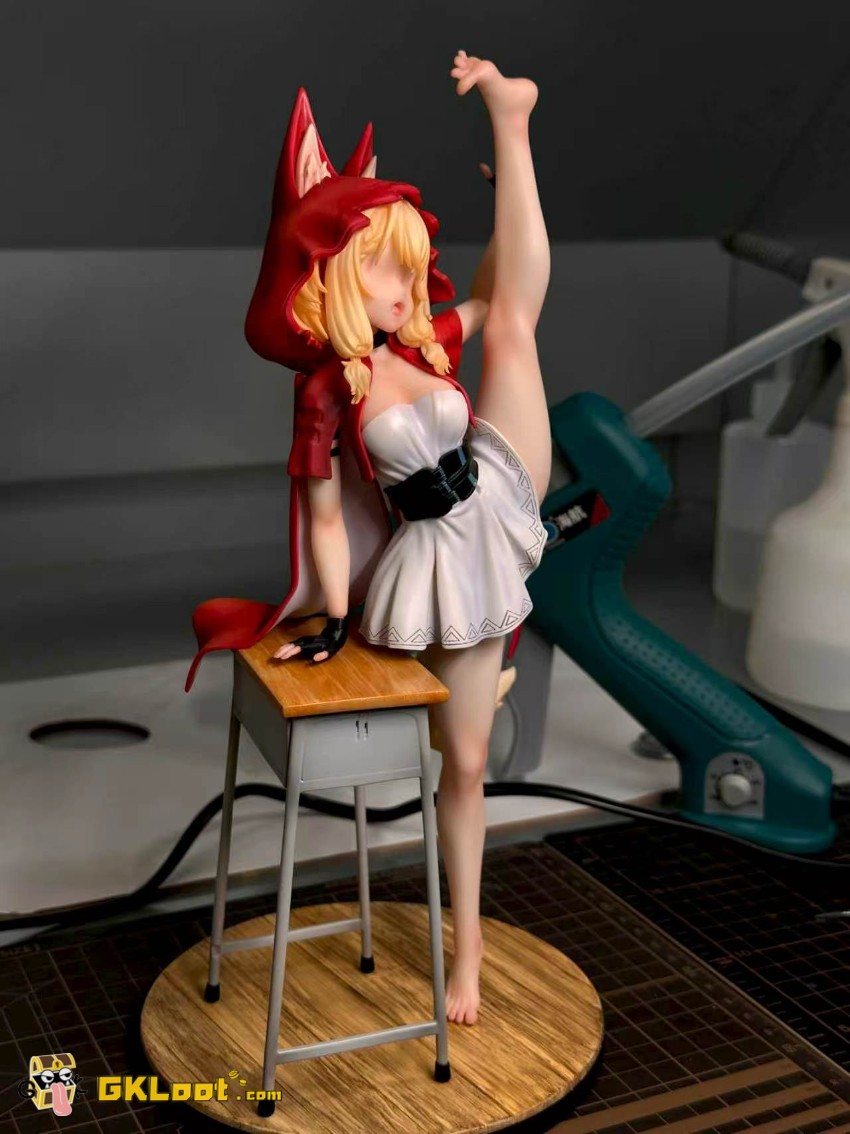 Ji Meng Studio 1/6 Arknights Rossi Statue - View 2 Ji Meng Studio 1/6 Arknights Rossi Statue - View 2