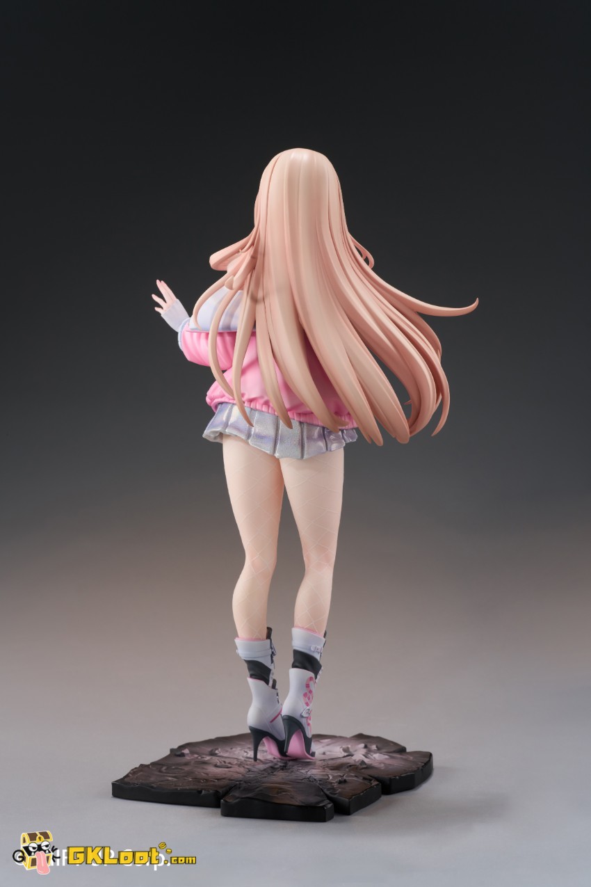 Hobby Sakura Studio 1/7 Goddess of Victory: Nikke Viper - View 4 Hobby Sakura Studio 1/7 Goddess of Victory: Nikke Viper - View 4