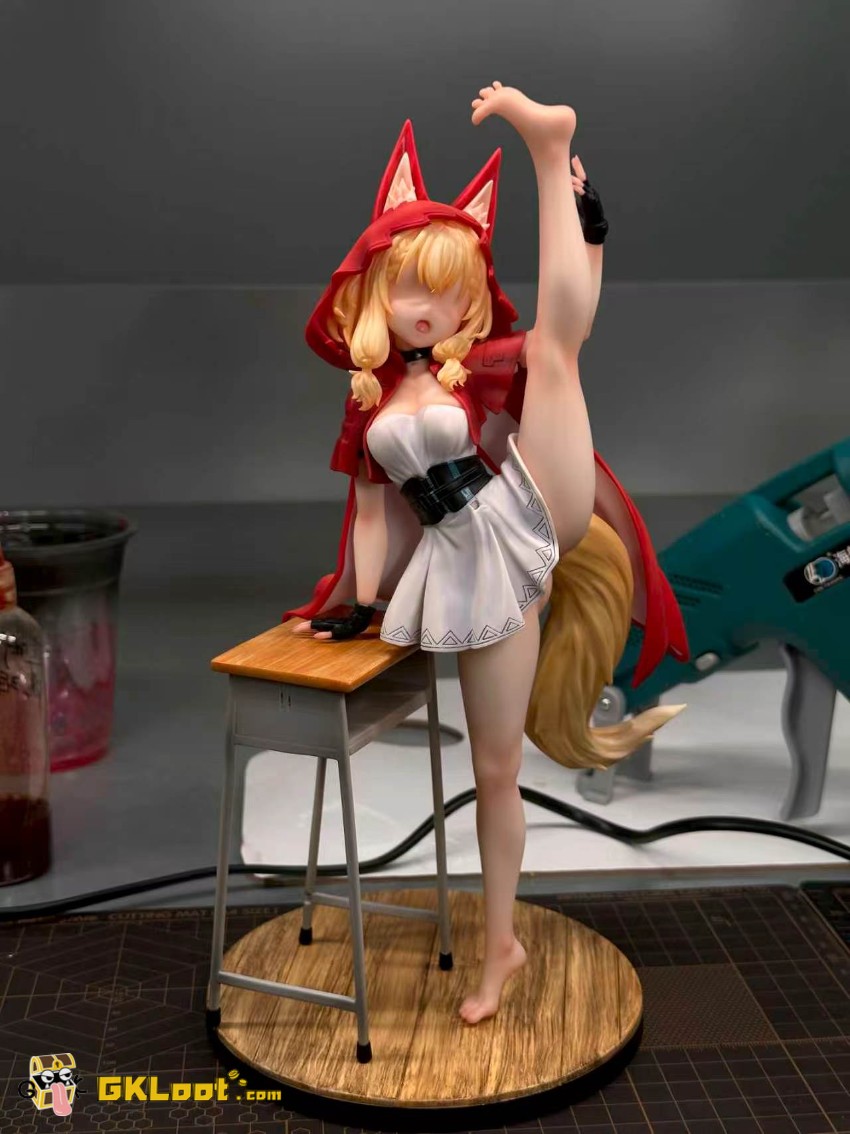 Ji Meng Studio 1/6 Arknights Rossi Statue - View 1 Ji Meng Studio 1/6 Arknights Rossi Statue - View 1