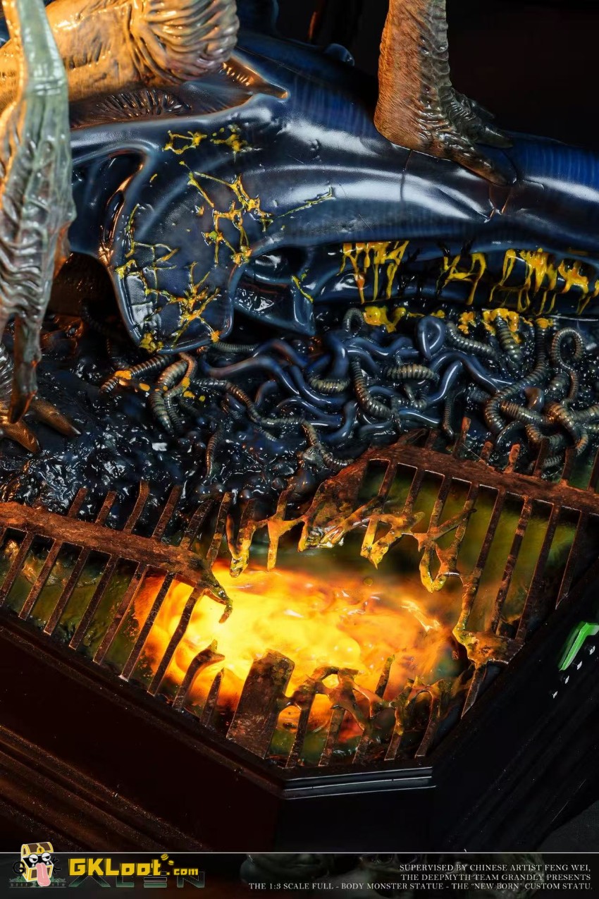 DEEPMYTH Studio 1/3 Alien Newborn Statue w/ LED - View 14 DEEPMYTH Studio 1/3 Alien Newborn Statue w/ LED - View 14