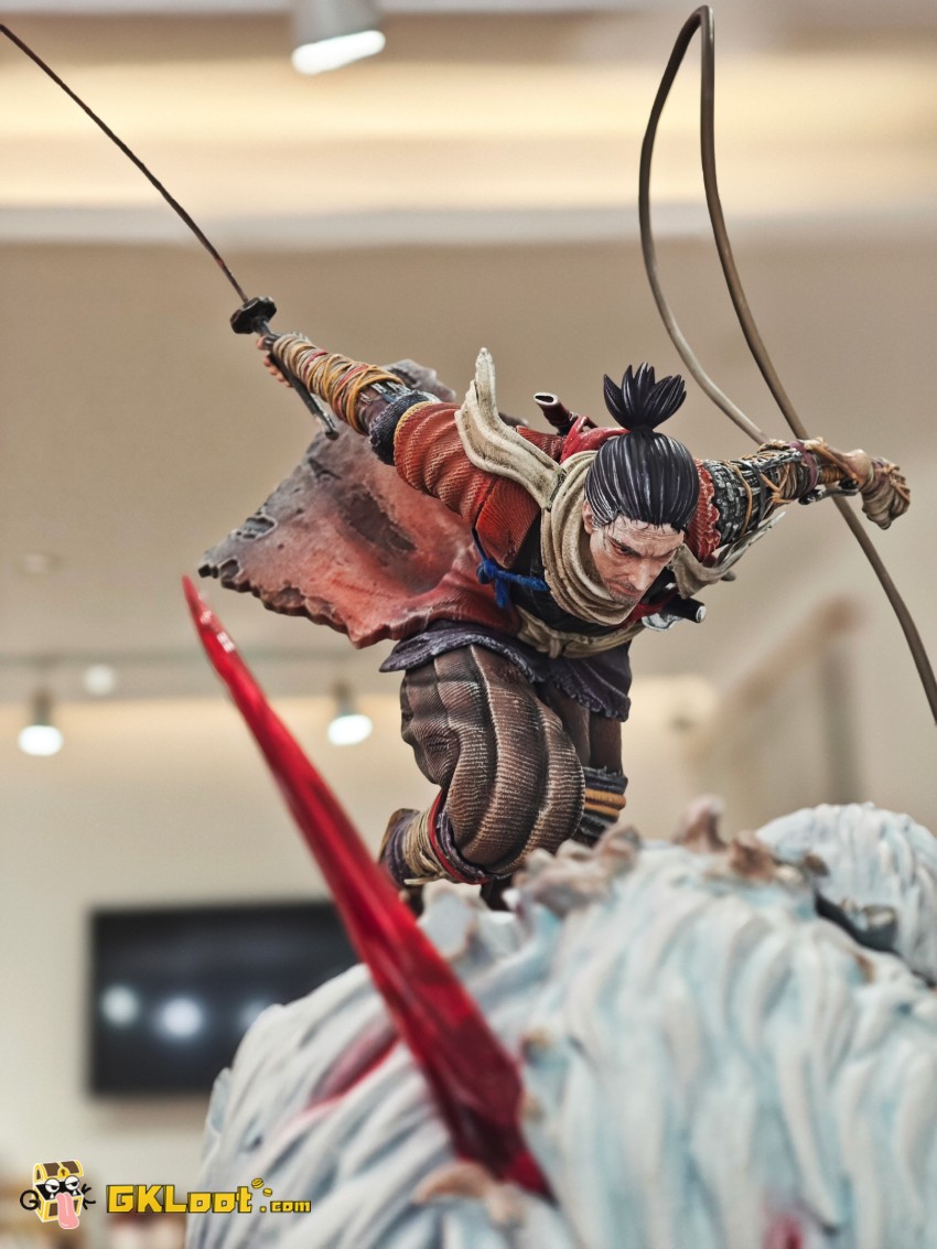 Apocalypse Studio Sekiro: Shadows Die Twice Sekiro & Guardian Ape Statue w/ LED - View 5 Apocalypse Studio Sekiro: Shadows Die Twice Sekiro & Guardian Ape Statue w/ LED - View 5