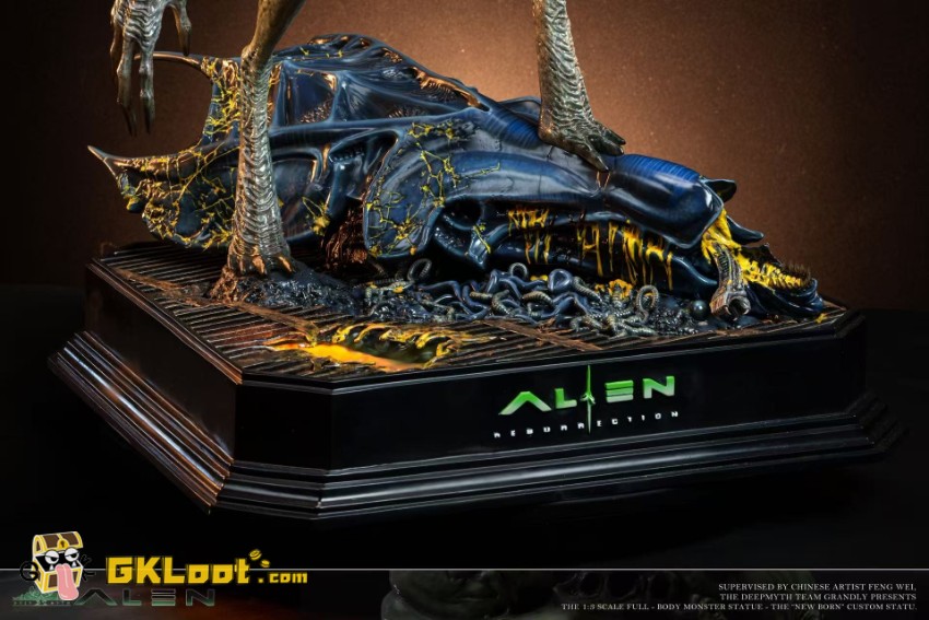 DEEPMYTH Studio 1/3 Alien Newborn Statue w/ LED - View 3 DEEPMYTH Studio 1/3 Alien Newborn Statue w/ LED - View 3