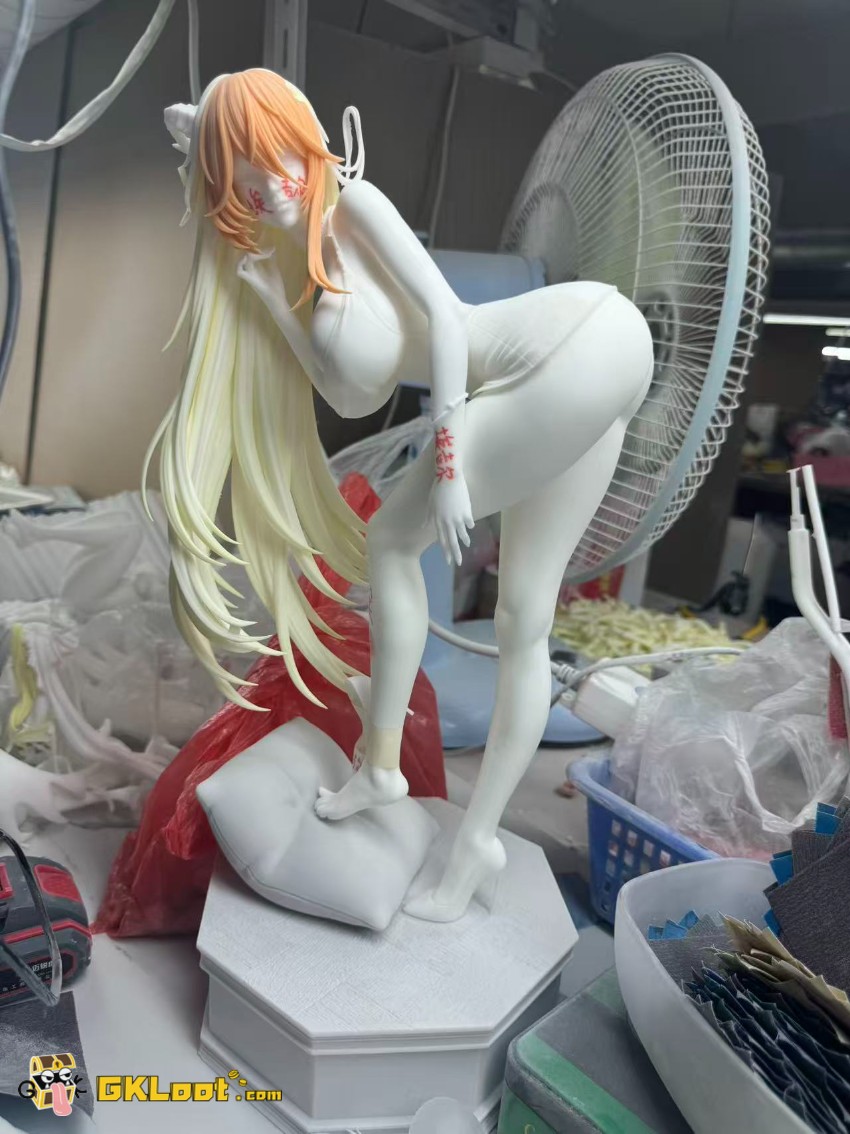 Pink Core Studio 1/4 Azur Lane Agir Statue - View 7 Pink Core Studio 1/4 Azur Lane Agir Statue - View 7