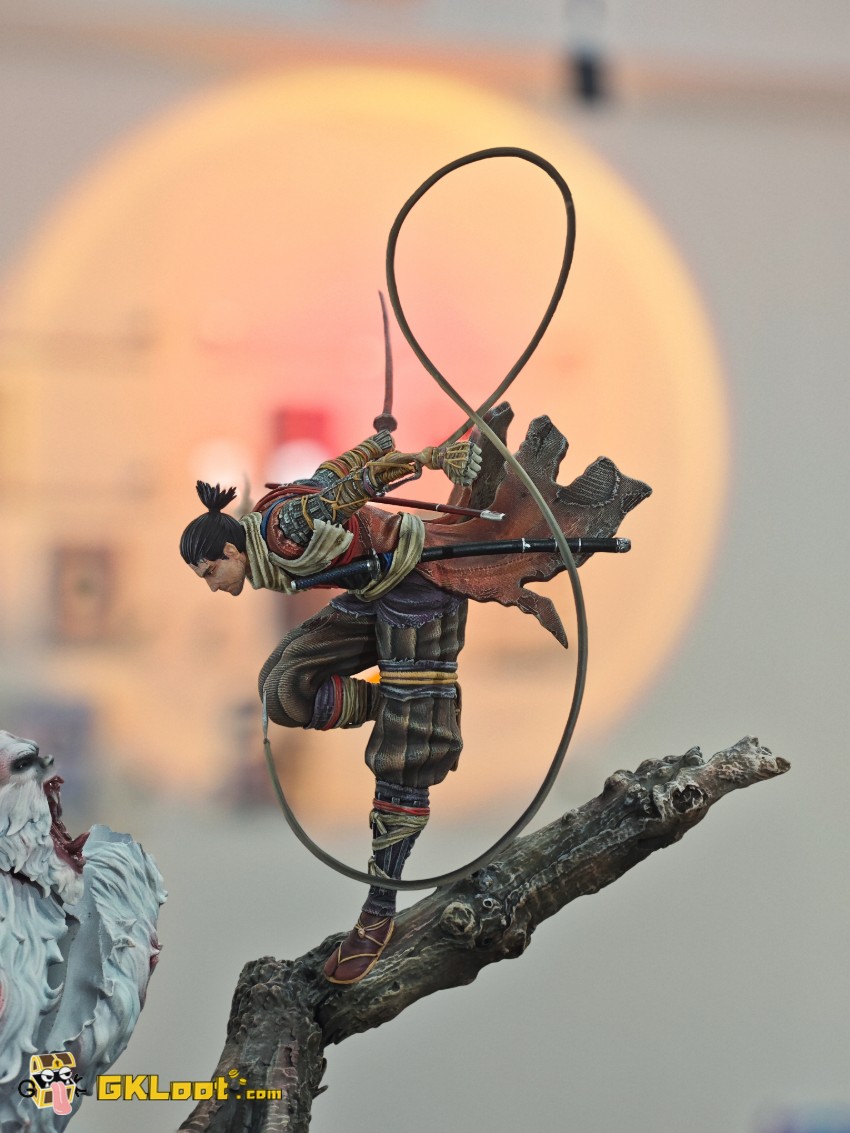 Apocalypse Studio Sekiro: Shadows Die Twice Sekiro & Guardian Ape Statue w/ LED - View 4 Apocalypse Studio Sekiro: Shadows Die Twice Sekiro & Guardian Ape Statue w/ LED - View 4