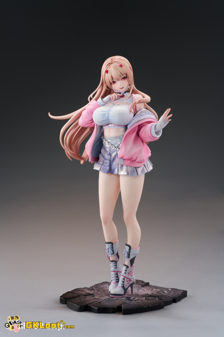 Hobby Sakura Studio 1/7 Goddess of Victory: Nikke Viper - View 3 Hobby Sakura Studio 1/7 Goddess of Victory: Nikke Viper - View 3