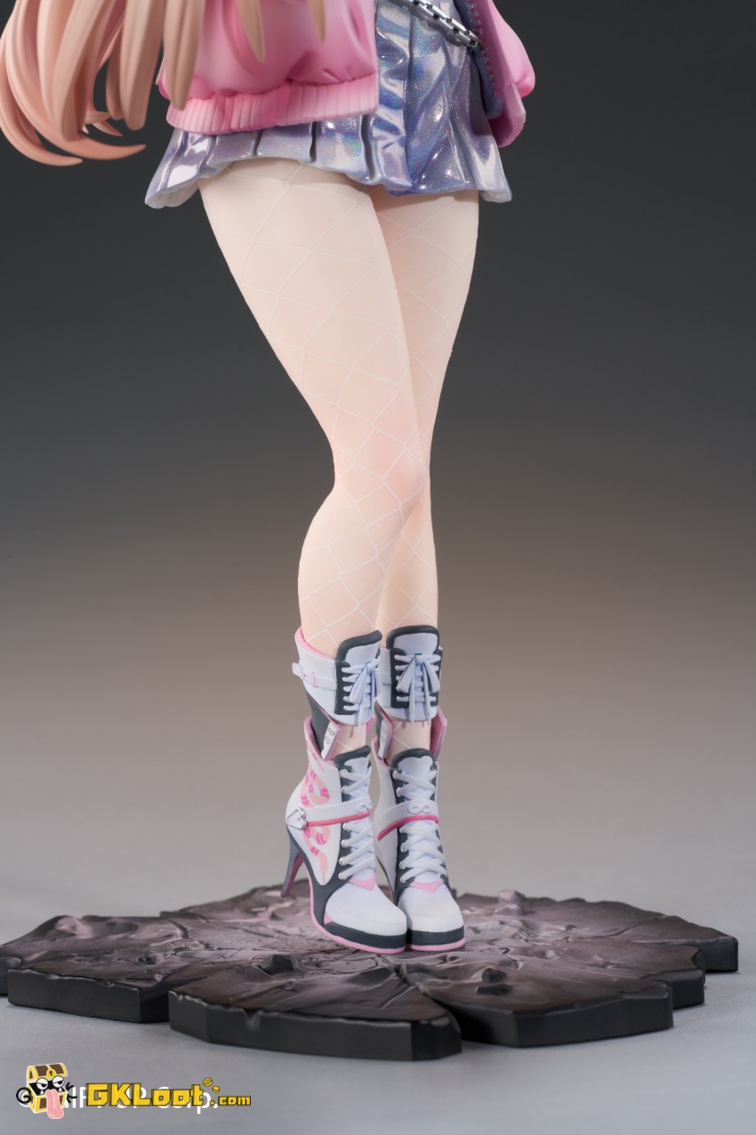 Hobby Sakura Studio 1/7 Goddess of Victory: Nikke Viper - View 8 Hobby Sakura Studio 1/7 Goddess of Victory: Nikke Viper - View 8